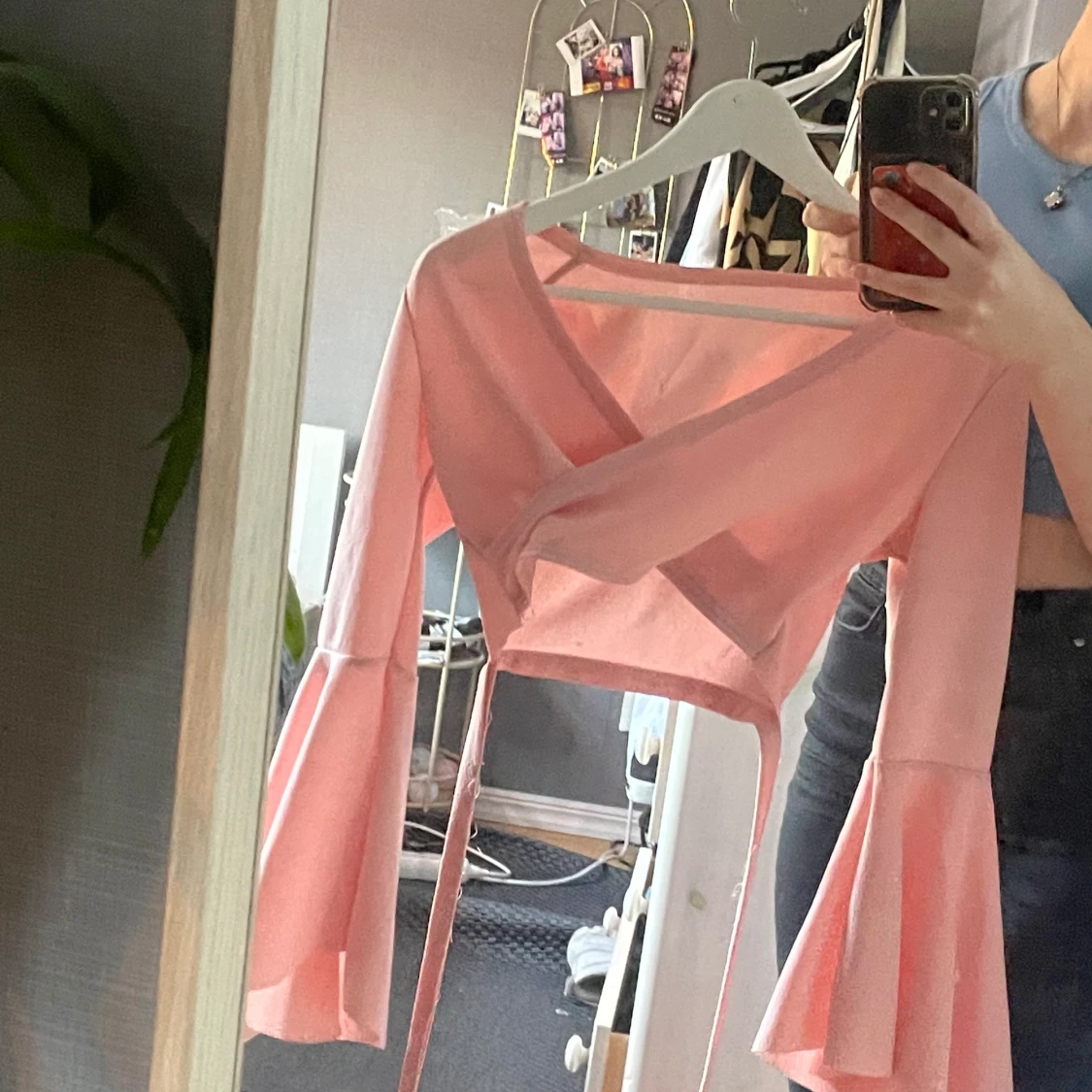 Söt topp med knytning 