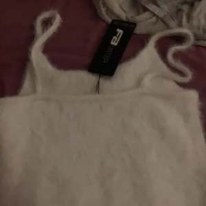 Linne - Säljer även detta linne med köpt för en vecka sedan Lent material skit fin.