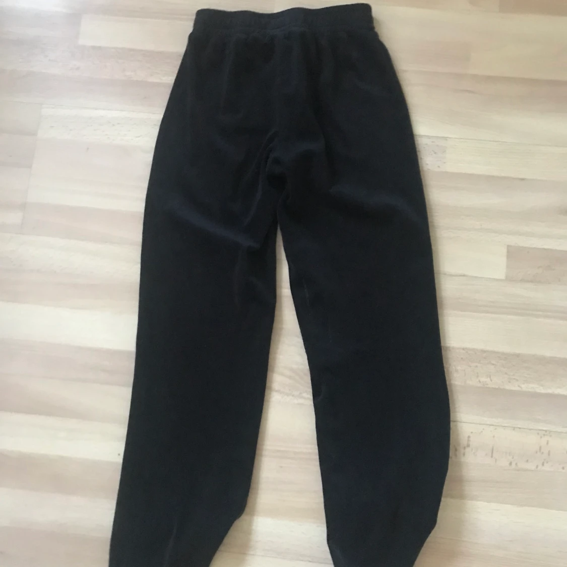 Svarta gina byxor  - 90