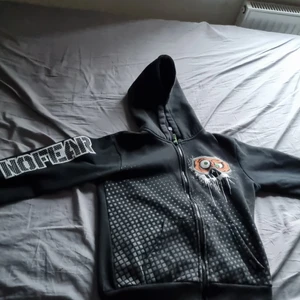 No fear zip hoodie strl 150-160 - Rare no fear zip hoodie från 2010 