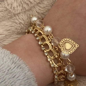 armband  - Säljer detta helt oanvända armbandet då det ej kommer till användning ❤️