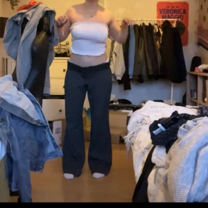 Kostymbyxor  - SÅ MJUKA kostymbyxor från Kappahl, jättesköna och inga defekter  Skriv vid frågor eller om du vill ha fler bilder 🥰🥰