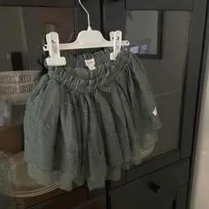 Ny kjol från Newbie storlek 92 
