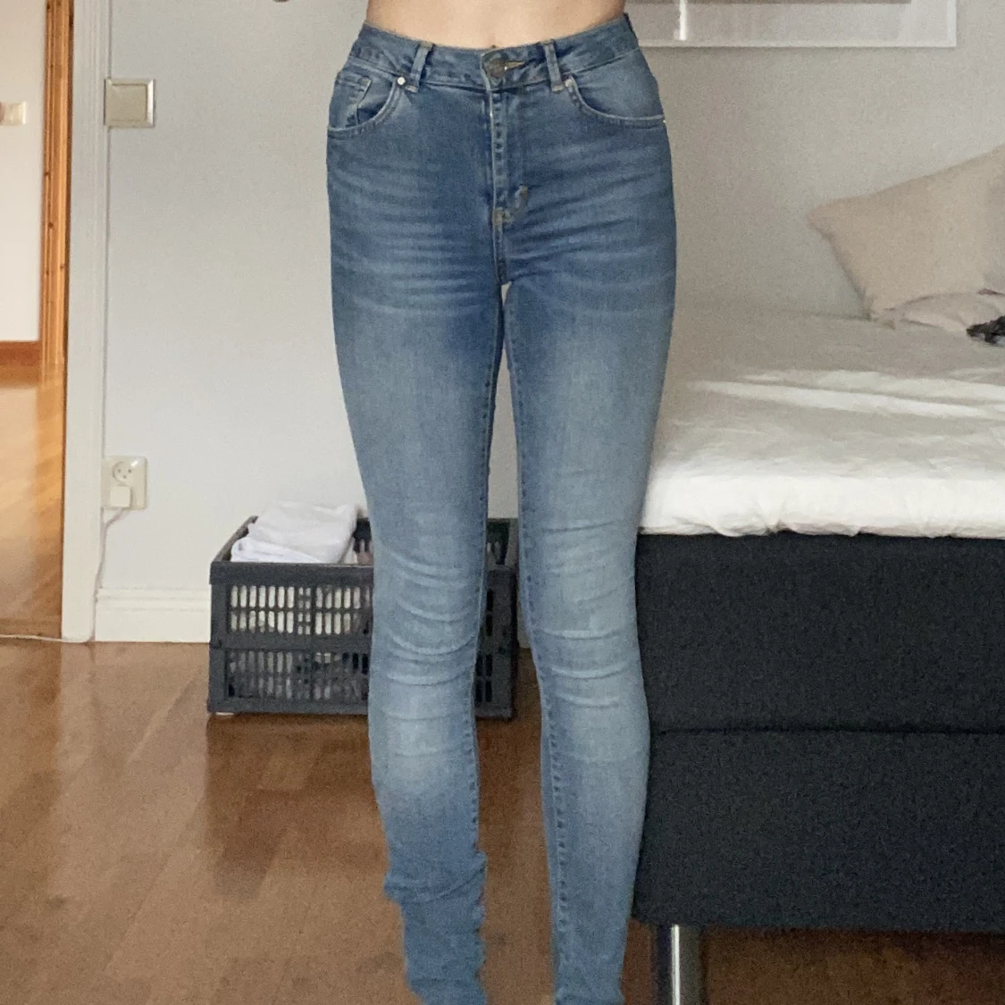 EXTRA SKINNY JEANS