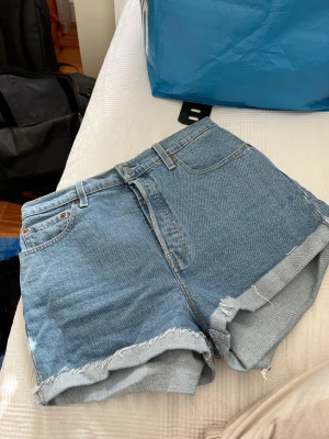 Levis shorts - Levis shorts i nyskick Storlek 29