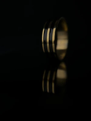 HELT NY ROSTFRI RING (69kr) - Helt ny ring, rostar ej. Priset går att diskutera. Säg din storlek kan vi fixa en ny ring till dig. 