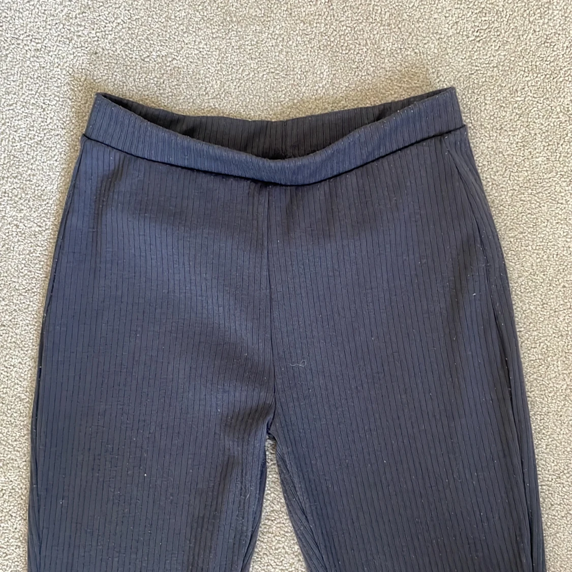 Low waist byxor - 90