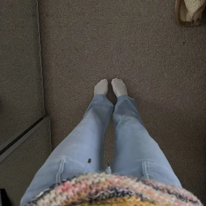 Juicy couture byxor - Säljer mina blåa juicy couture byxor pågrund av att jag inte använder de längre💗 köparen står för frakten! 