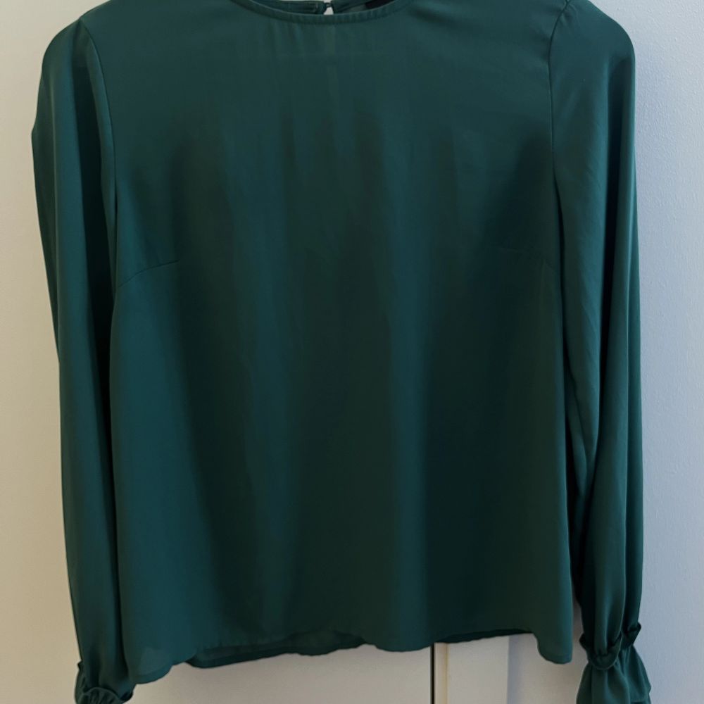 Grön Grön blus - Gina Tricot | Plick Second Hand