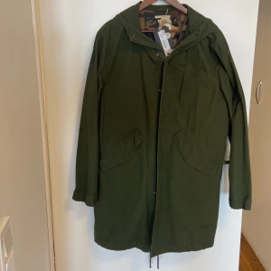 Jacka  - Helt ny jacka 