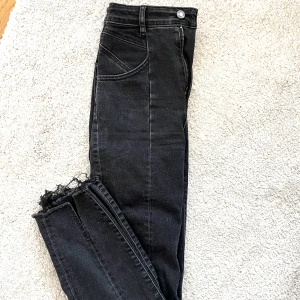 Jeans svart - Nyskick 