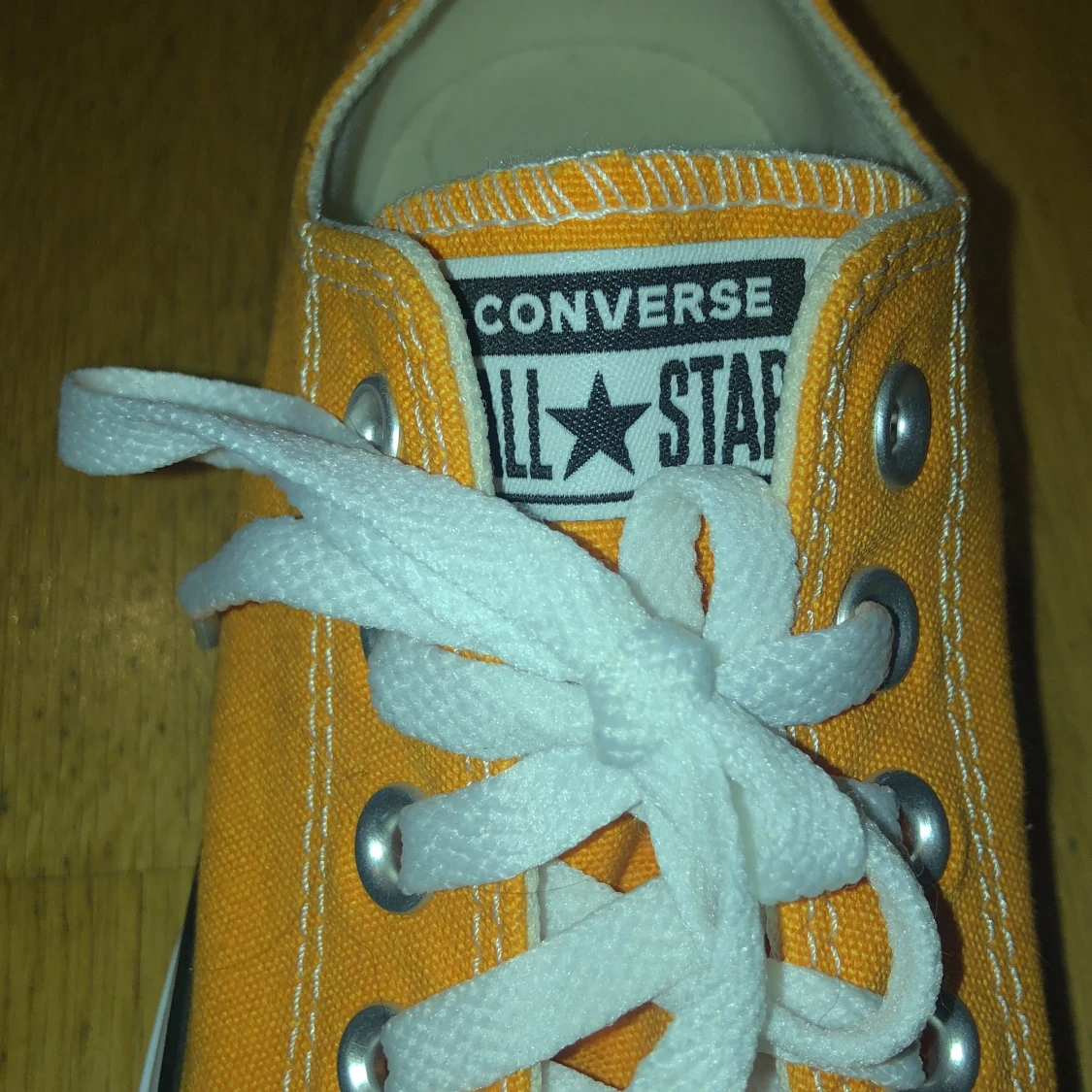 Helt nya Converse skor - 90