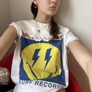 T-shirt  - T-shirt som jag funderar på att sälja, fint skick från smiley World! 💖