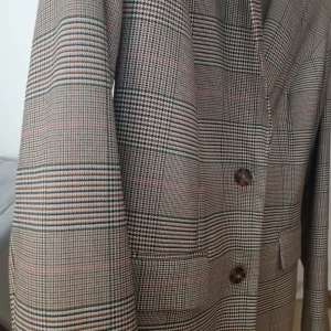 Blazer - Blazer från KappAhl storlek 38. Det är fin öppen och stängd används några gånger.