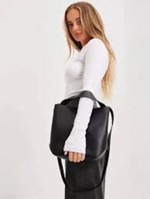 Söker Sanela EJ mini Gina Tricot - Söker denna väska från Gina Tricot, Sanela, ej mini