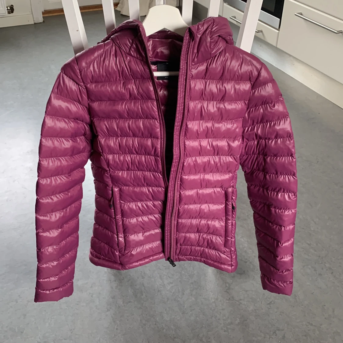 Oanvänd Everest dunjacka 