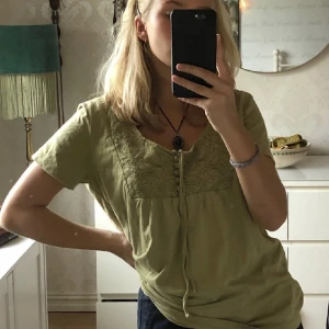 topp / blus  - grön blus