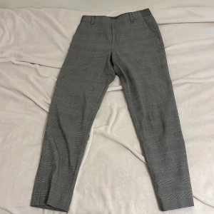 suit panta - waist- 60-66cm hip-85-91cm  kontakta om du är intresserad!!