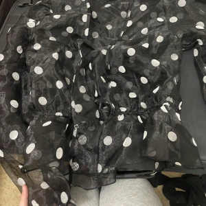 Tröja  -  De går alltid att minska priset 