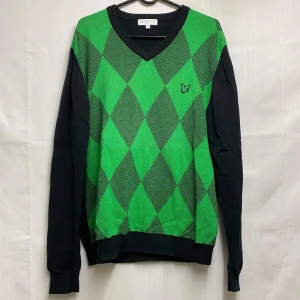 Lyle & scott tröja - En tröja från Lyle & scott club, säljes då den inte är min smak längre men väldigt bra skick!