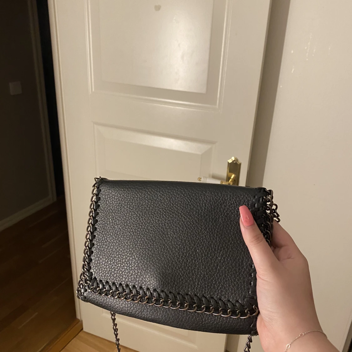 Svart axelbands väska - 90