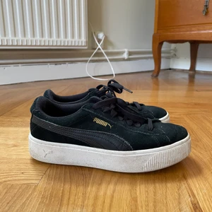 Puma skor - Puma skor i använt skick men i väldigt fint skick. Köpare står för frakt 