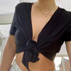 Topp  - Snygg topp i svart 🖤