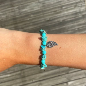 Handgjort armband, turkos/blått - Jag kan göra liknande armband efter dina önskemål & längden du önskar💓  15 kr frakt🥰