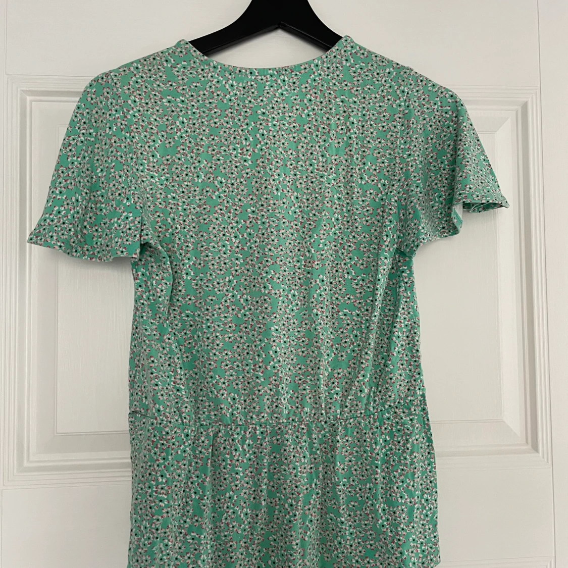 Grön blommig topp - 91