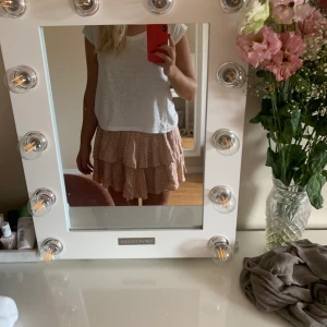 Kjol - Så söt kjol som passar till ALLT