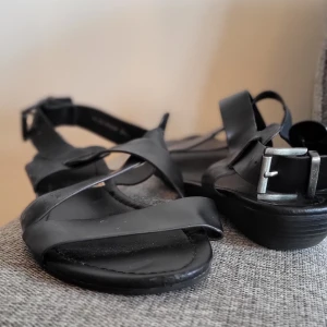 Sandaler  - Har används några gånger. Sandaler. Lagom skick.