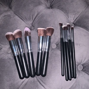 Sminkborst set - Självklart tvättade i sigmas foam clenser for brushes