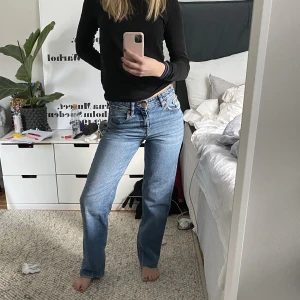 Lågmidjade jeans - Aldrig använda jeans, klippta och passar om man är runt 165