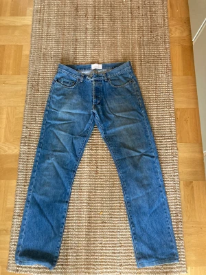 Our Legacy jeans -  blåa Our Legacy jeans, aldrig använda skriv för mått eller andra frågor🙌🏻