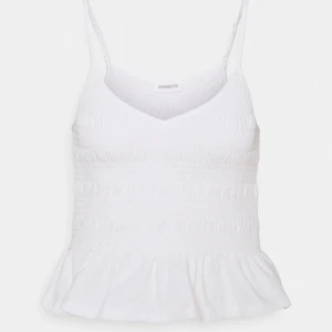 Linne - Säljer mitt linne från Even&odd! Endast använd bara några få gånger! Den är slutsåld💗