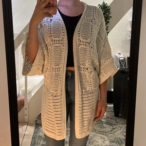 Lång Stickat kofta   - Super mysig och passar till allt  