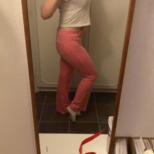 Gina mjukis - Säljer dom här  fina gina byxorna, nästan helt oanvända och mjuka och sköna, storlek S men skulle säga att dom passar M med.