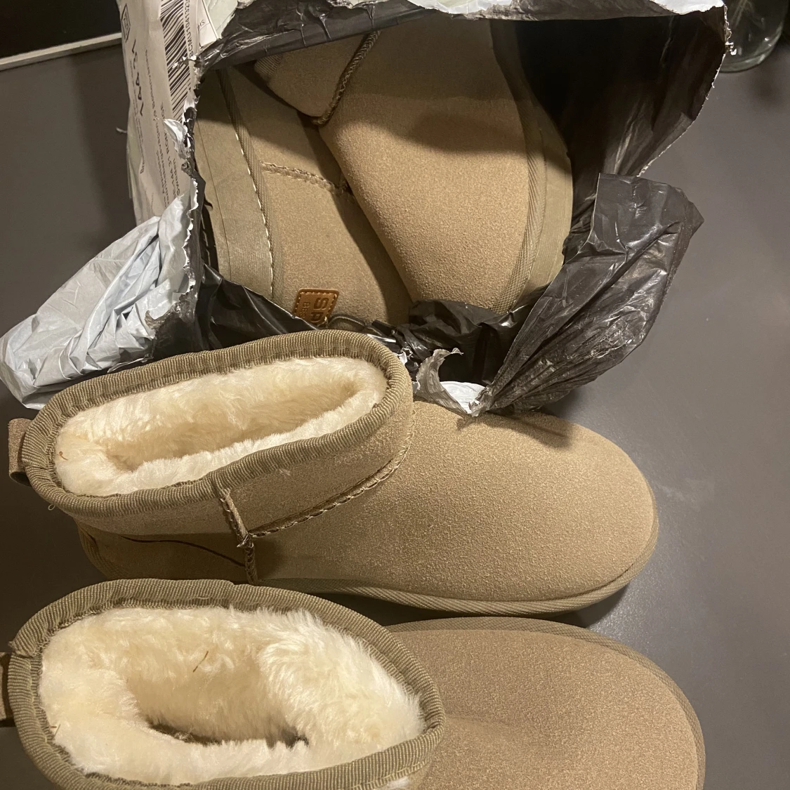 Uggs  - 91