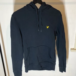 Lyle and scott hoodie - Storlek S