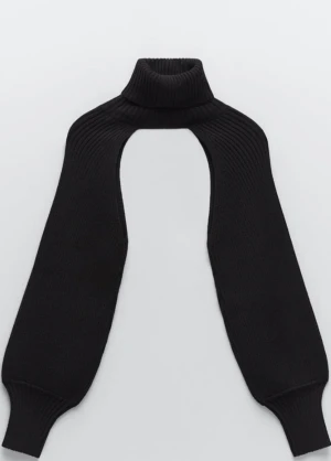 Armvärmare / tröja  - Aldrig använd! Älskar den men kommer tyvärr inte till användning🖤 