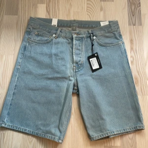 Shorts- Sweet Sktbs - Helt nya shorts från Sweet Sktbs Aldrig använda! Säljs pga fel storlek Nypris: 499 kr Mitt pris: 199kr