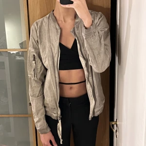 Army of Me jacka - Säljer nu välrdens snyggaste jagka från Army of Me! Perfekt till våren  <33