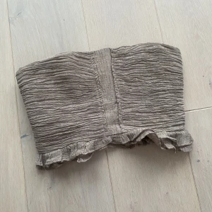 Zara topp - Säljer denna zara bandeau topp💞