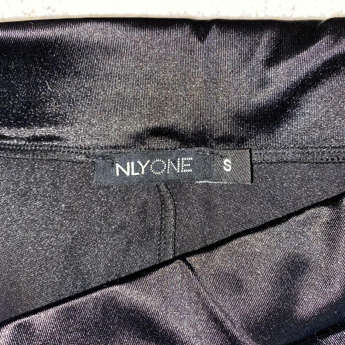 Byxor med slits S NLY - 91