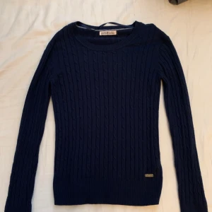 Stickad tröja - Ny stickad tröja i storlek xs