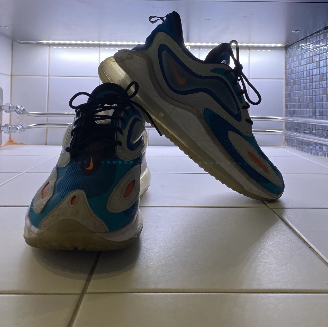 AIR MAX ZEPHYR(Storlek 44-45) - 90