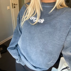 Sweatshirt  - Blå sweatshirt från asos herr🤍 