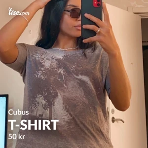 T-shirt  - Storlek S