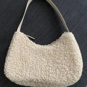 Fluffy shoulder bag from hm 