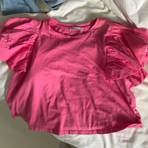 RoA topp från Zara - En rosa topp från Zara. Storlek M. Aldrig använtfrakt ingår inte i priset. 
